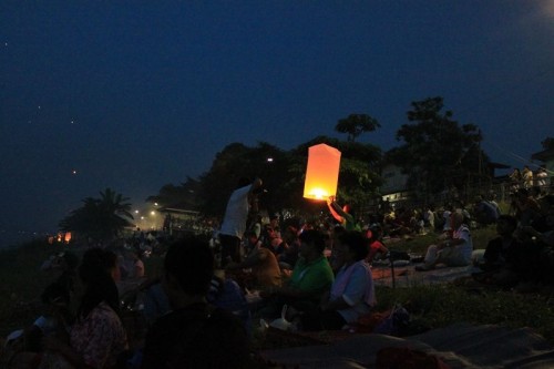 khom-fai